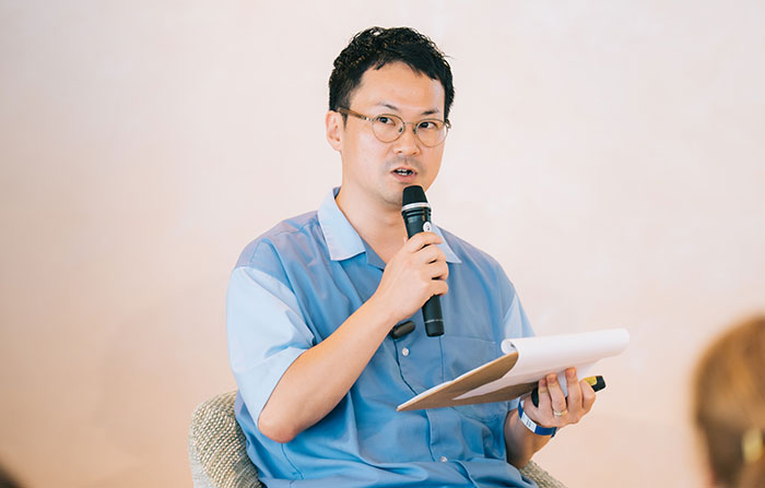 川端 元維 氏